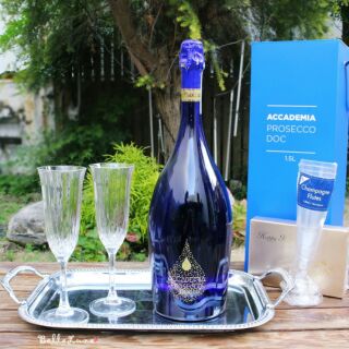 Accademia Prosecco 空酒瓶