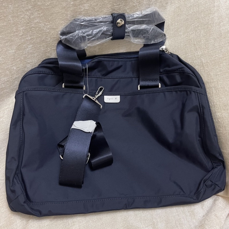 全新 agnes b 深藍色 藍色 白色皮標 尼龍 防水 公事包 手提包 筆電包 肩背包 斜背包 側背包 旅行袋 附背帶