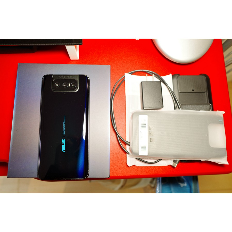 ASUS ZenFone 7 5G手機 黑色 6G+128G 保固中, 近全新, 台北/新竹可面交