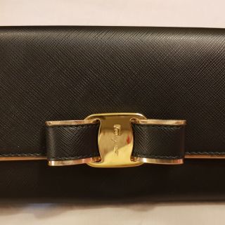 Salvatore Ferragamo 黑色金邊蝴蝶結長夾