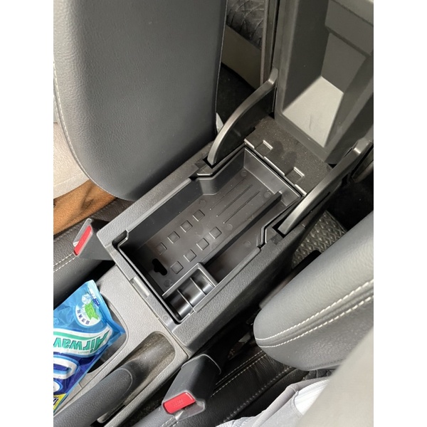 Suzuki Vitara SX4 （2019後）小改款 中央扶手 盒子