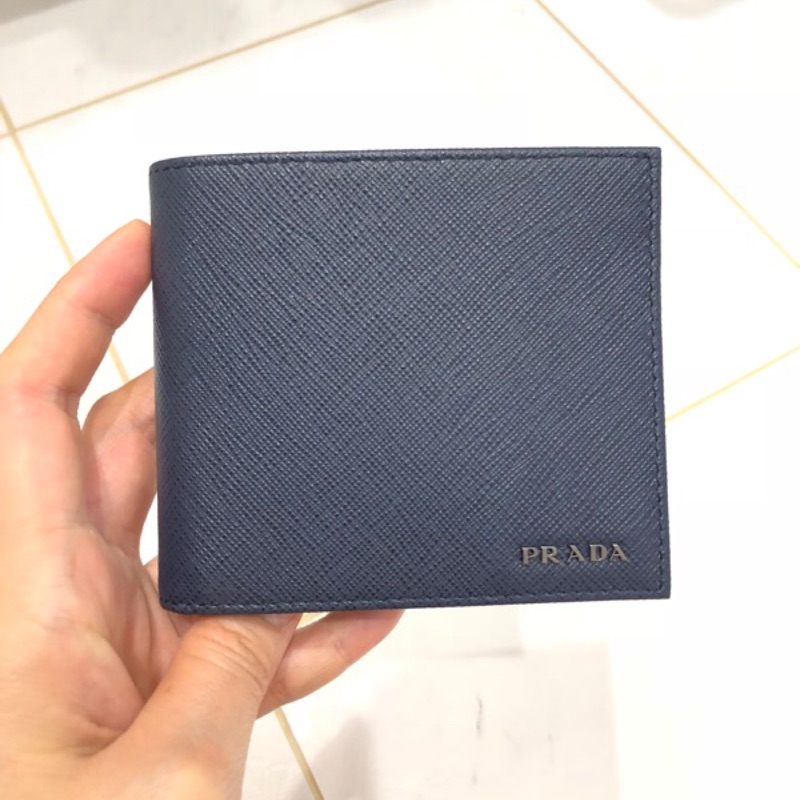 正品 Prada 皮夾 短夾 深藍色 全新現貨一個 實品拍攝 保證真品