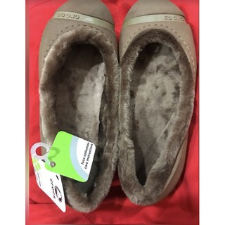 全新Crocs吊牌在公司貨，Size7(37), Crocs 冬鞋，原價2180