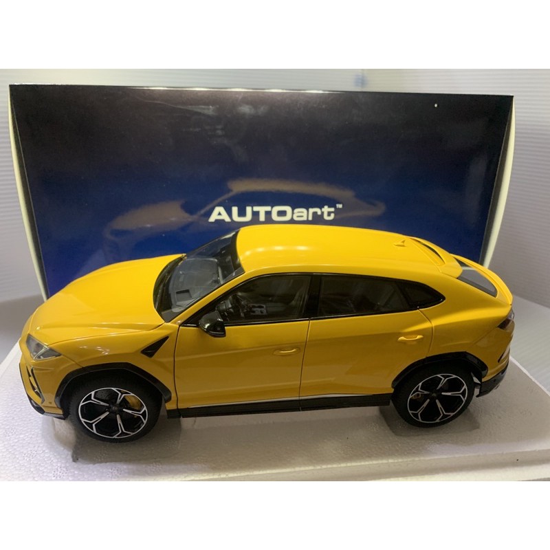 Autoart 1/18 Lamborghini Urus（GIALLO AUGE /SOLID YELLOW)