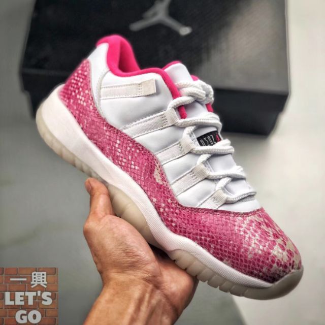 red snakeskin jordan 11