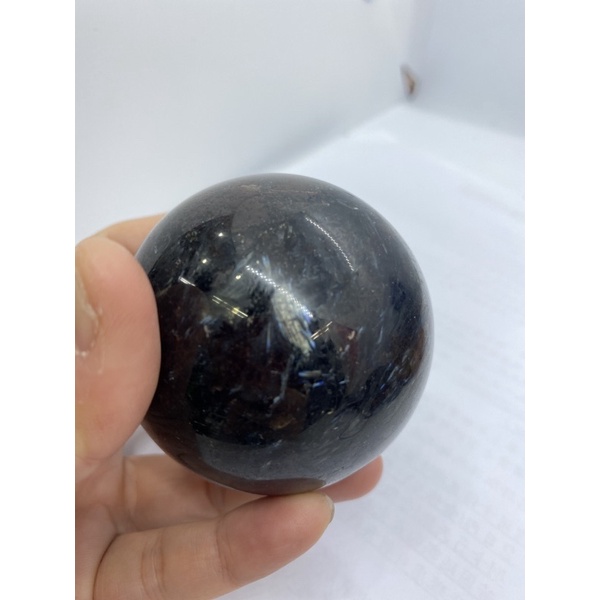 D3626天然礦石/黑龍晶與煙花共生礦 球 擺件 內有藍絲會閃亮