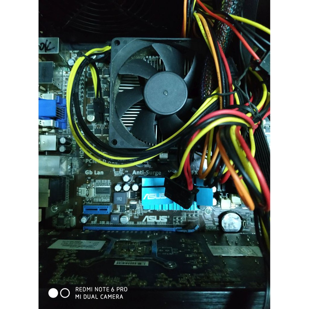 AMD Phenom ll X6  1065T六核心CPU  + AM3+華碩主機板 共900元
