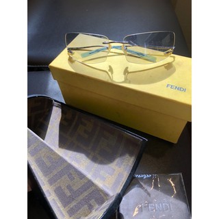 Fendi 太陽眼鏡。近新隨便賣