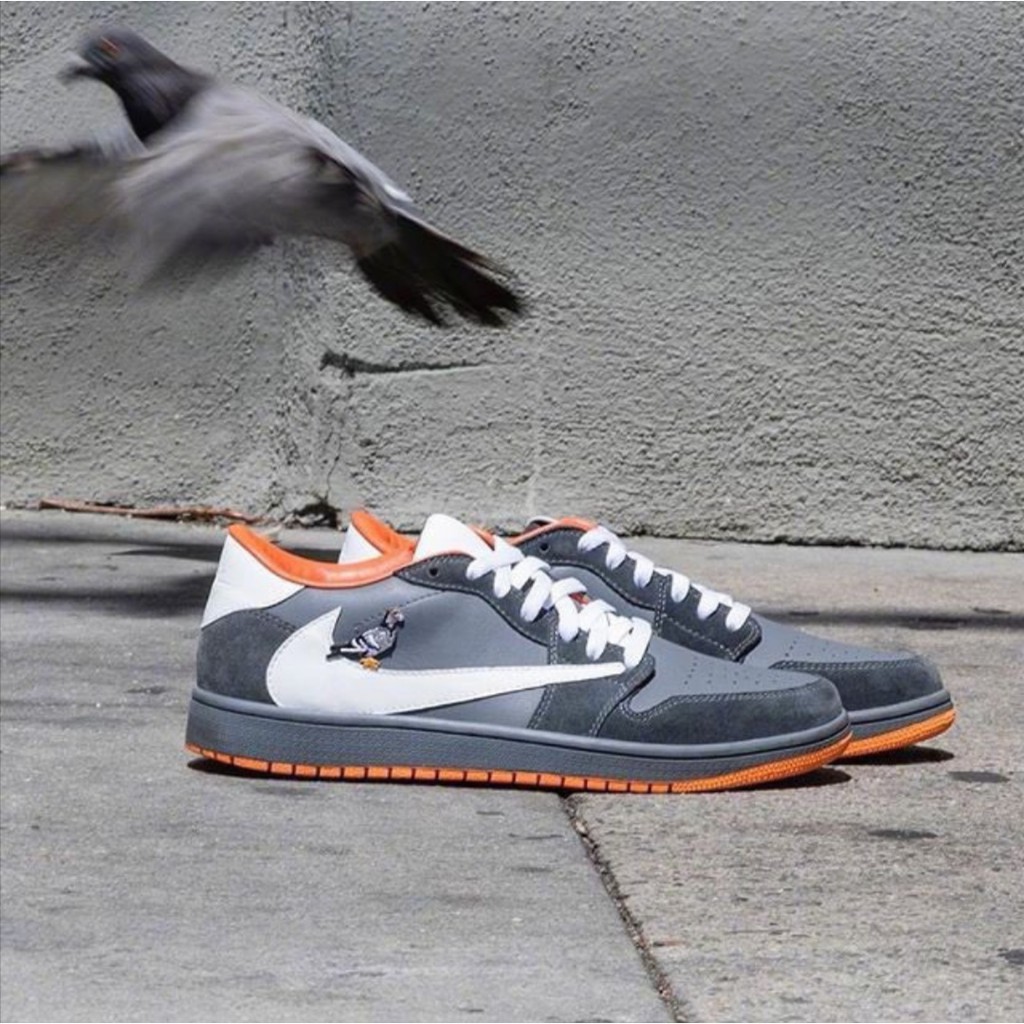 nike dunk sb low staple nyc pigeon