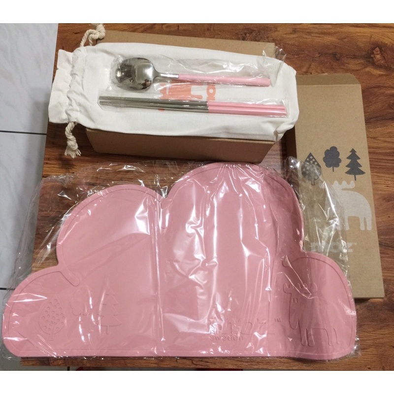 ［萊爾富］moz Sweden 麋鹿 環保餐具組 餐墊+筷子+湯匙+帆布束口袋（粉紅色）