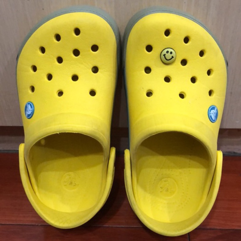 crocs j1