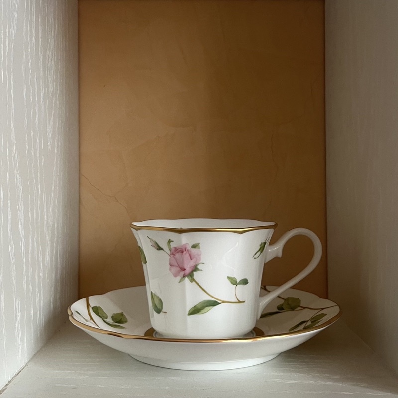 【現貨】日本 鳴海 NARUMI 玫瑰花 骨瓷咖啡杯（1杯1盤）日本製