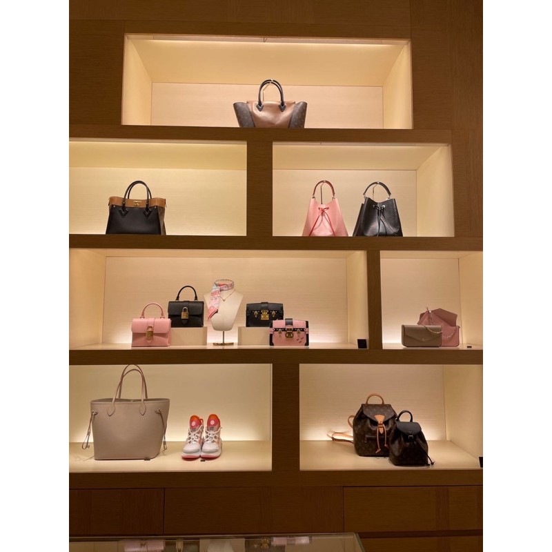 台南 專櫃正品代購 Lv Gucci Prada Chanel 全新包包包愛馬仕ysl 預訂 蝦皮購物