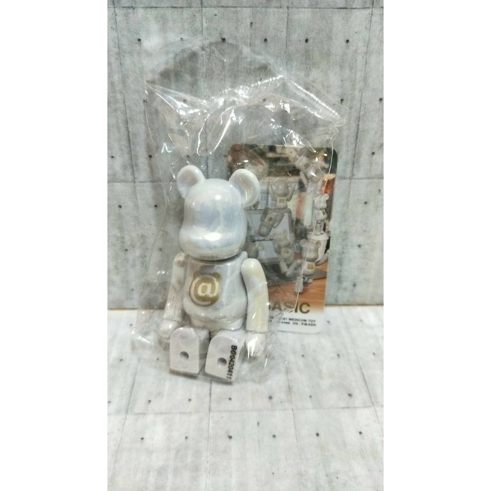 現貨 be@rbrick 第42代 100% 庫柏力克熊 字母@