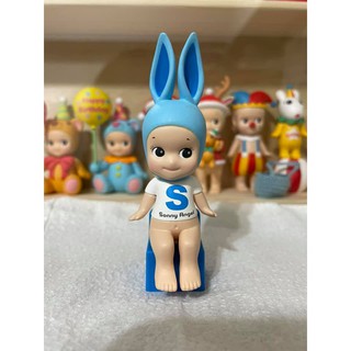 SONNY ANGEL 11週年限定版坐姿藍兔子