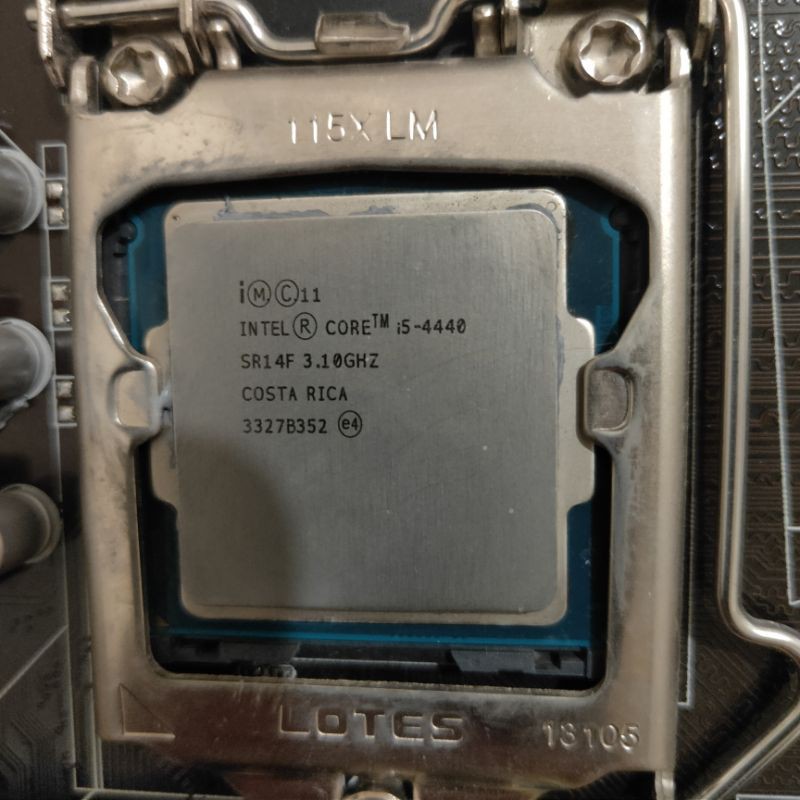 華碩B85M-G主機板+i5 4440  3.1GHZ CPU