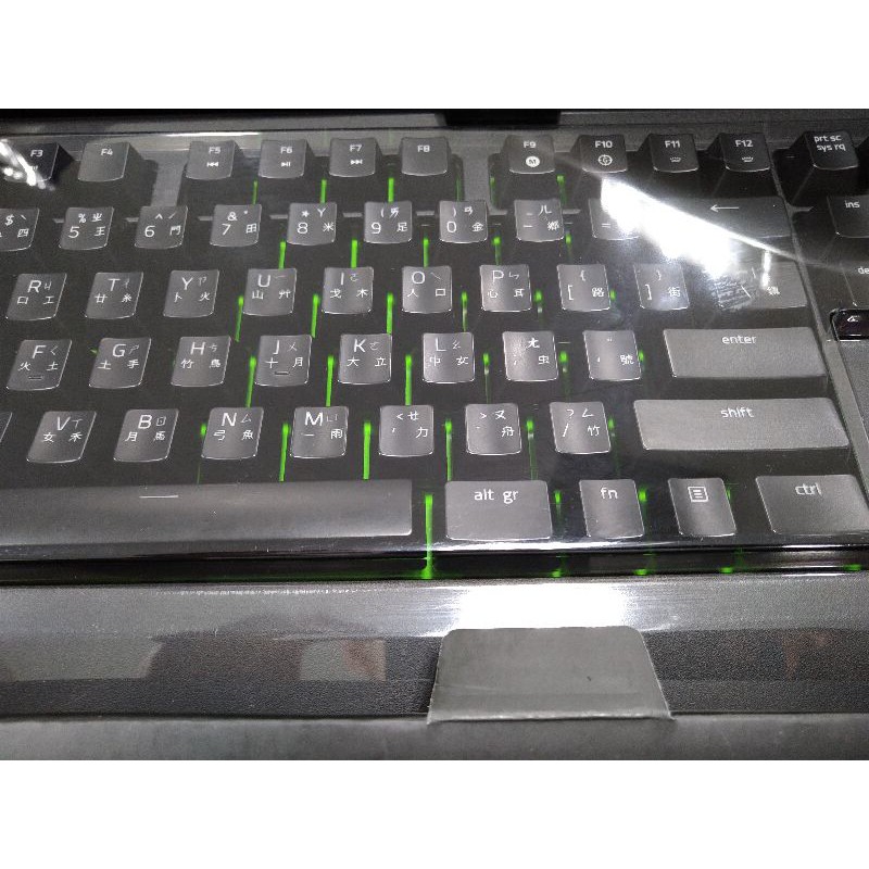 黑寡婦雷蛇Razer機械鍵盤 二手 鍵帽和裡面都擦拭完畢很乾淨 青軸