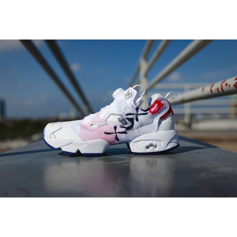 【Reebok】Pump Fury xoxo Valentine's xoxo塗鴉情人節限定款 V69142 25號