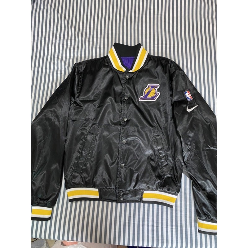 NIKE NBA LAKERS 湖人 棒球外套 雙面穿 緞面 運動外套 黑 AV3544-010