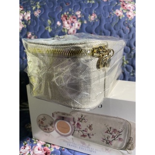 妮娜花園～全新（不含紙盒）～❄️韓流～雪花秀Sulwhasoo～亞麻米色硬殼化妝包（19*10*底寛7）
