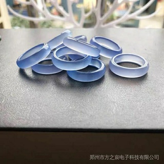 天然高冰藍色玉髓瑪瑙指環 白冰種戒指情侶戒圈通透簡約款戒指White jade bodhi ring material8
