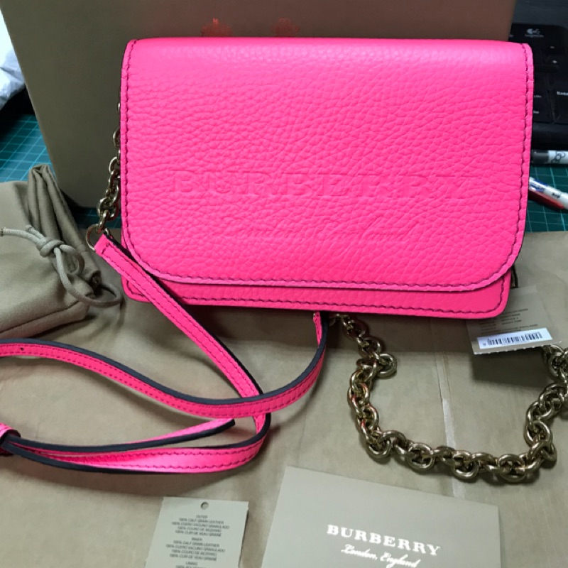 2018新品 Burberry 螢光粉 woc 鍊包 斜背包 手拿包