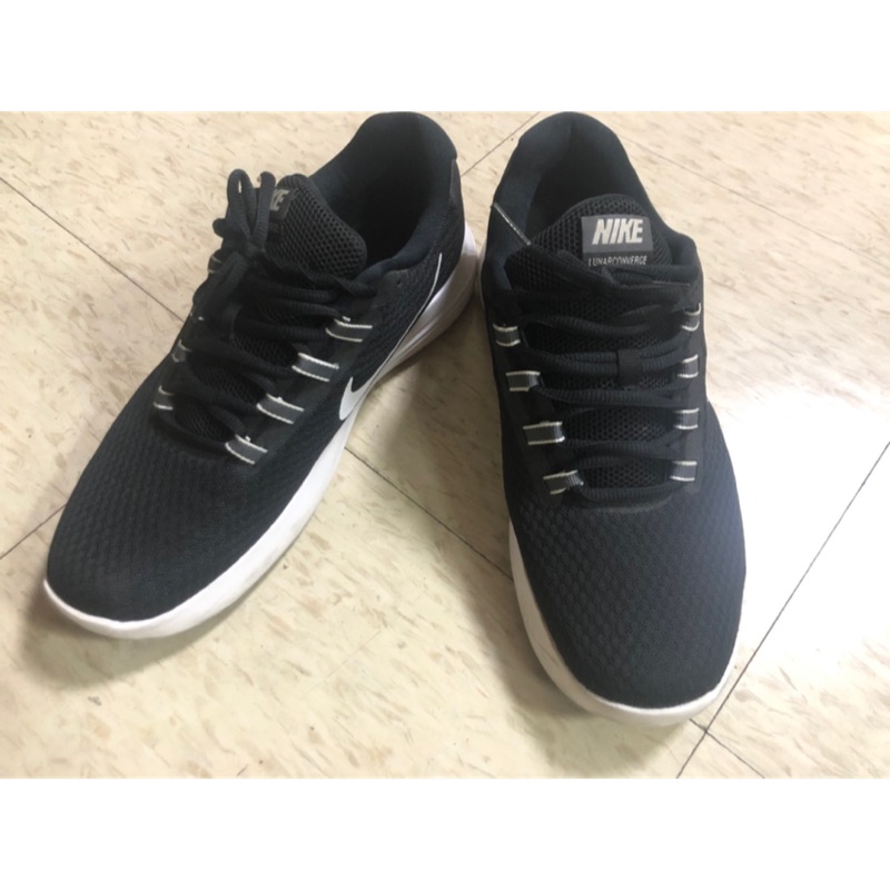 Nike 運動鞋男鞋黑9成新27.5cm | 蝦皮購物