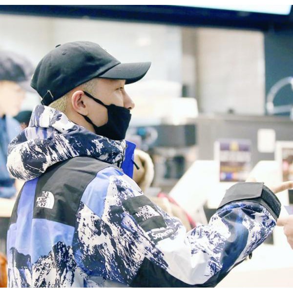 Supreme The North Face Mountain Parka Tnf 雪山衝鋒衣 蝦皮購物