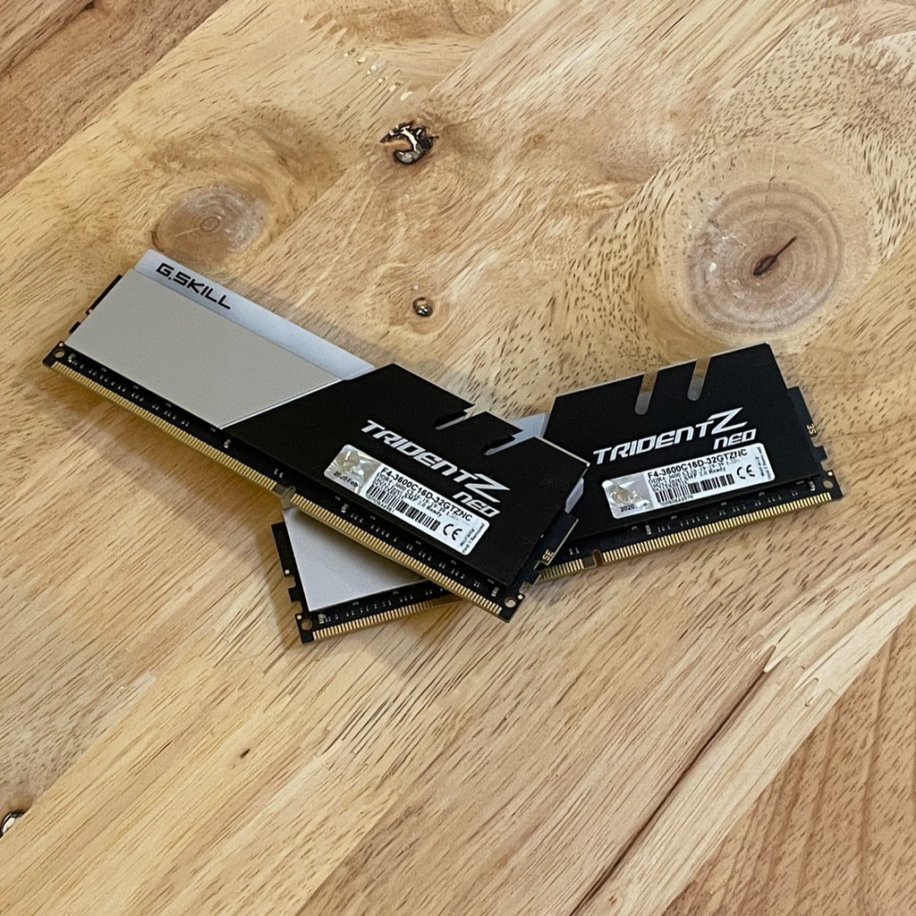 北部可面交 極新 公司貨 芝奇G.SKILL焰光戟 16GBx2 雙通道 DDR4-3600 CL16 Trident