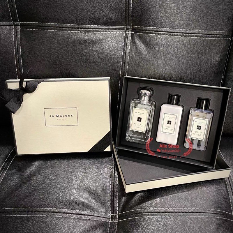 Jo Malone London 祖 馬龍英國梨與小蒼蘭 香氛禮盒組 /香水100/沐浴乳100/身體乳100ml。