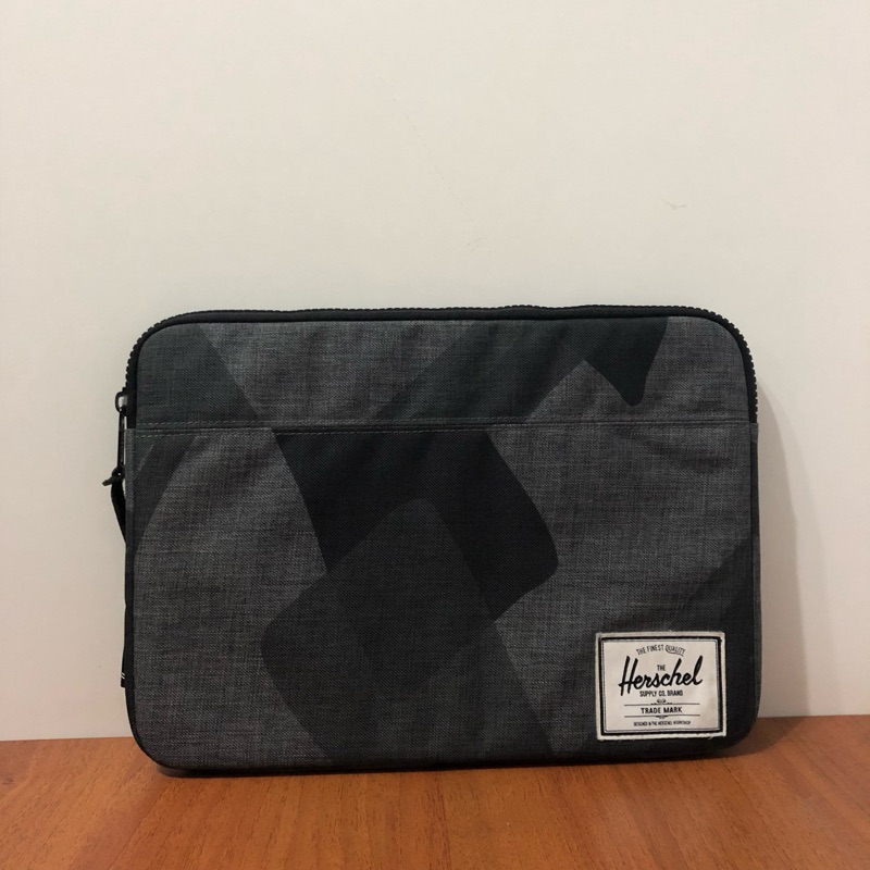 Herschel Supply Co 13吋筆電包macbook Pro Air 黑灰 蝦皮購物