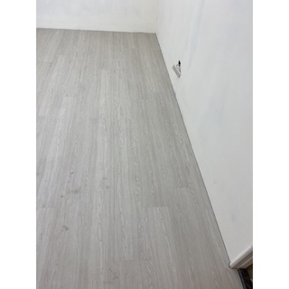 SPC卡扣石塑防水耐磨地板 (升級版）連工帶料6.5mm一坪2600元