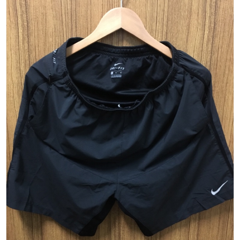 NIKE 7"DISTANCE SHORT DRI FIT 內襯跑步短褲 642808-010