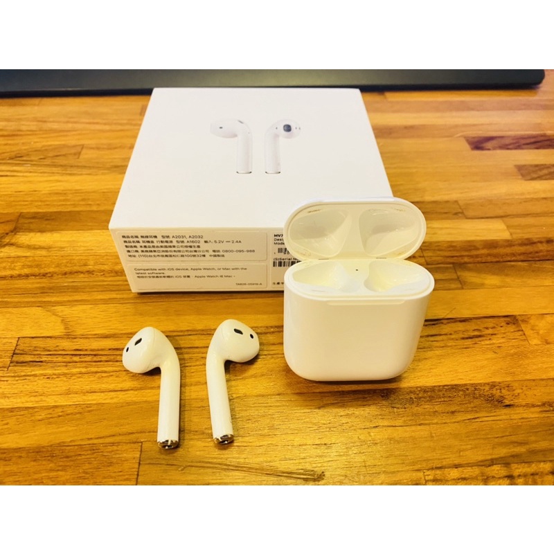 Apple Airpods 2 充電盒+左耳+右耳（右耳故障）