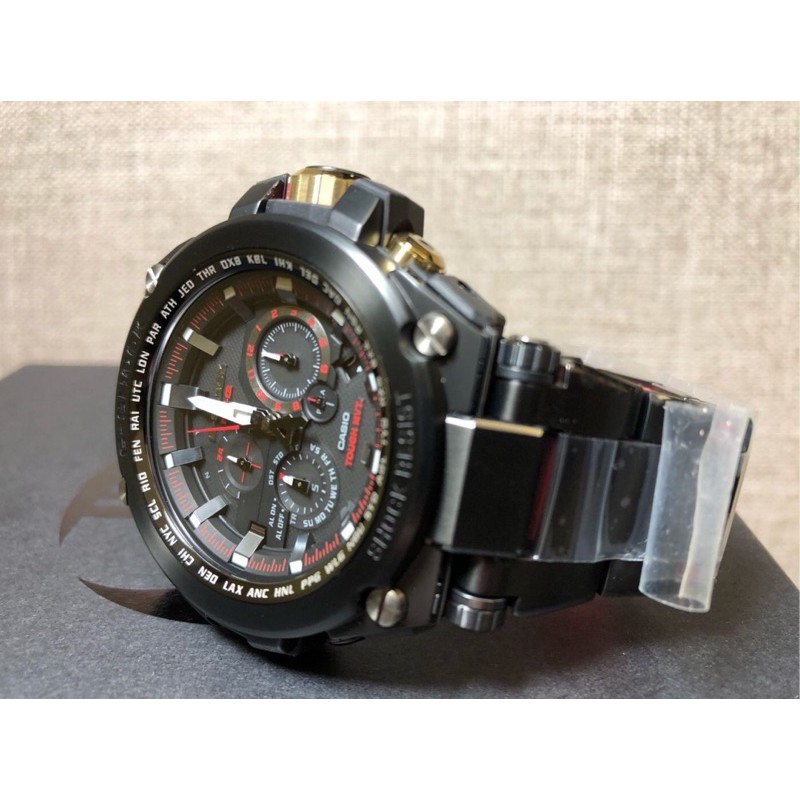 CASIO 卡西歐G-SHOCK 30周年紀念錶全球限量1000隻MTG-S1030BD-1ADR 