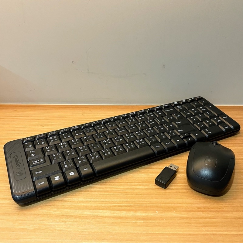 羅技 Logitech MK220 無線鍵盤滑鼠組