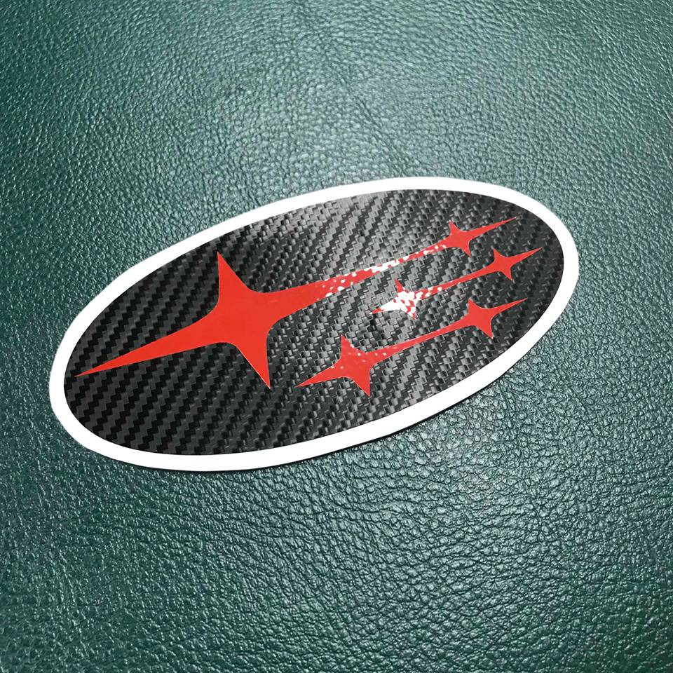 SUBARU卡夢紅星版LOGO標誌美國3M1080膠膜車貼貼紙(14公分寬)