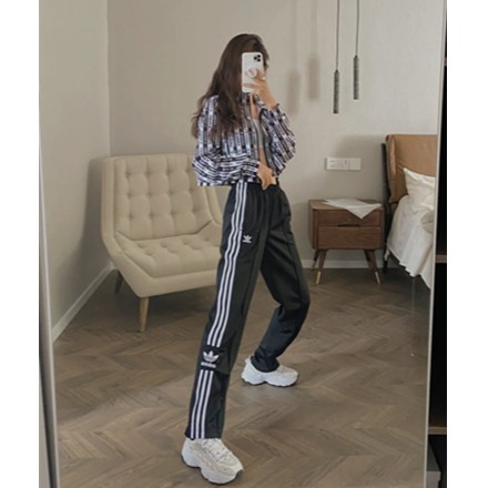 Adidas Originals 三線長褲愛迪達三葉草小logo 黑白寬鬆直筒落地褲寬褲女生 蝦皮購物
