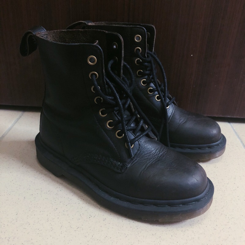 dr martens 1460 pascal 8 eye boot