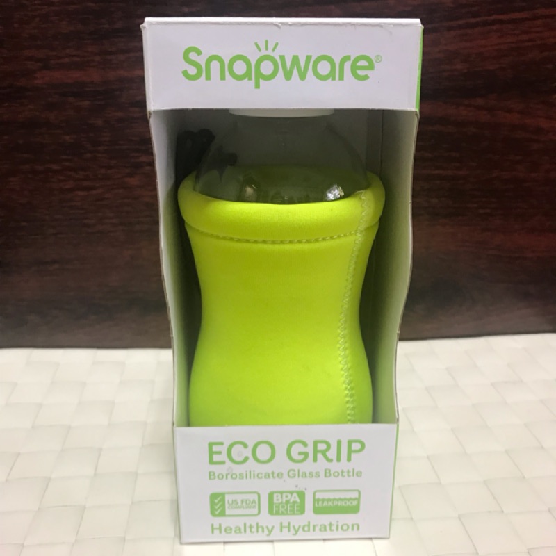 《Snapware康寧密扣》耐熱曲線玻璃水瓶600ml