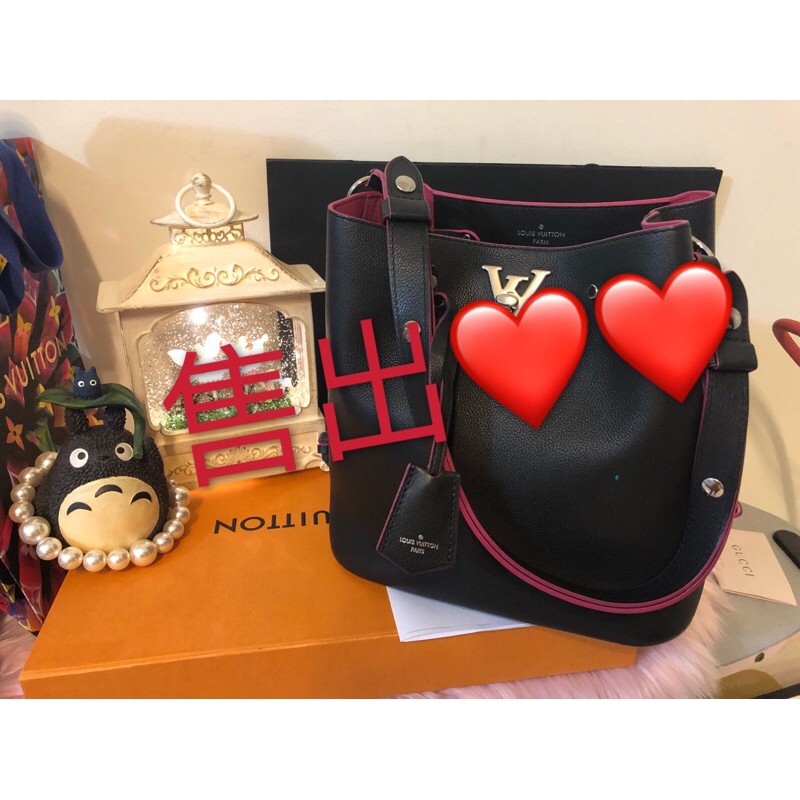 真品🎉🎉 LV- LOCKME BUCKET水桶包