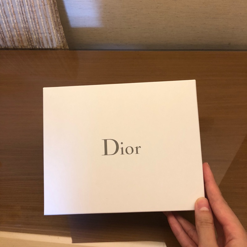 Dior大容量化妝包