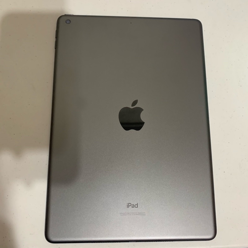 ipad8 128g   （附充電器）