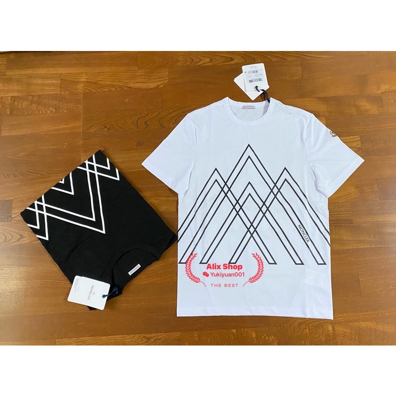 Moncler 重疊山峰🏔️ 剪影線條、黑、白色素描 印刷Logo男款黑色短袖T恤。