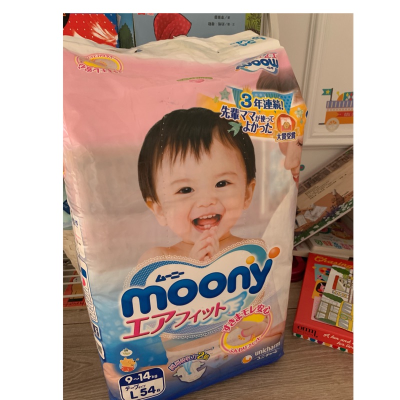 Moony尿布尺寸L