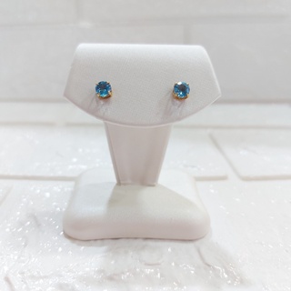 【亞洲銀樓】K金造型耳環-海寶藍單鑽|18K金