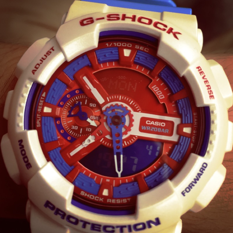 CASIO G-SHOCK 美國隊長手錶，105/10/10購入，保固一年