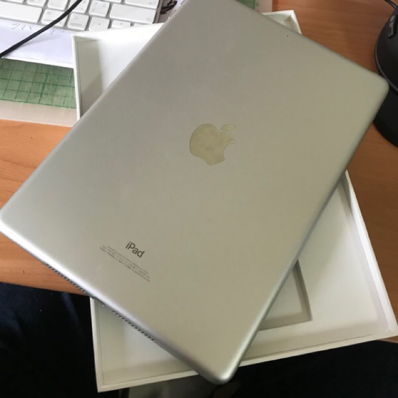二手iPad 2018 9.7吋 wifi 32G iPad第六代 A1893