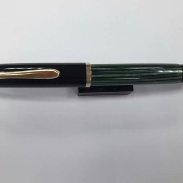 Pelikan vintage 400 14k M nib pen