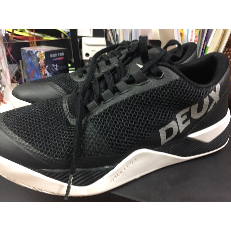 Deux d1  尺寸 Us9 籃球鞋 basketball shoe